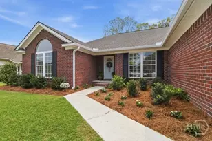 372 Belle Grove Cir, Richmond Hill, GA 31324 - Photo 2