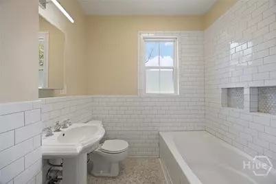 629 E 38th Street, Savannah, GA 31401 - Photo 16