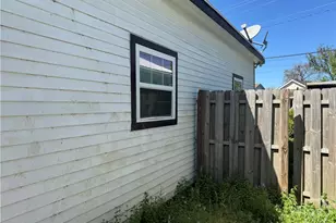 1715 Dunn St, Savannah, GA 31415 - Photo 4