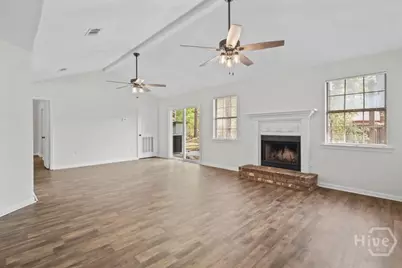 2324 Suttle Court, Hinesville, GA 31313 - Photo 10