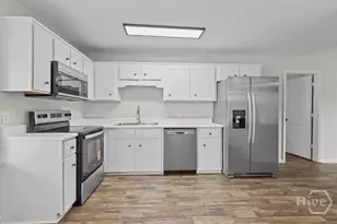 2324 Suttle Ct, Hinesville, GA 31313 - Photo 8