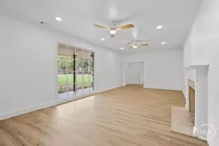 762 E Bay St, Jesup, GA 31546 - Photo 8