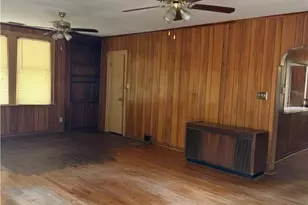 1304 E 52nd Street E, Savannah, GA 31404 - Photo 4