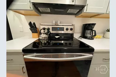 210 E State Street, Savannah, GA 31401 - Photo 6