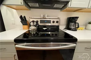 210 E State St, Savannah, GA 31401 - Photo 6