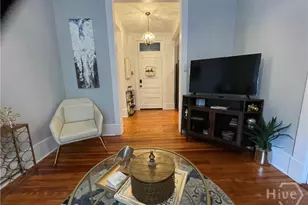 210 E State St, Savannah, GA 31401 - Photo 10