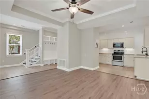 856 E 35th St, Savannah, GA 31401 - Photo 8