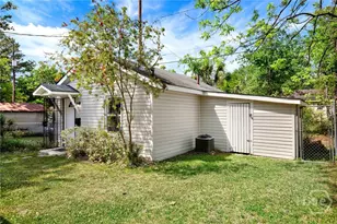 856 E 35th St, Savannah, GA 31401 - Photo 40