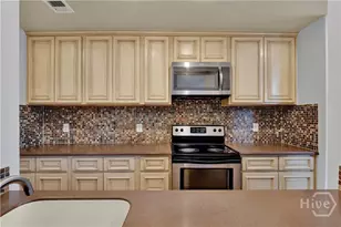 105 W Oglethorpe Ave, Savannah, GA 31401 - Photo 14