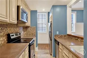 105 W Oglethorpe Ave, Savannah, GA 31401 - Photo 10