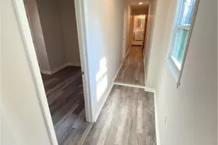 1611 E Henry St, Savannah, GA 31404 - Photo 8