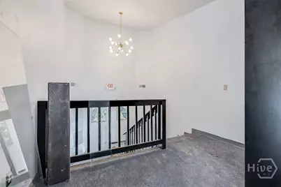 302 W Victory Drive, Savannah, GA 31405 - Photo 8