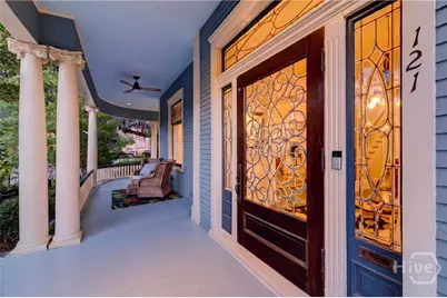 121 E 36th Street, Savannah, GA 31401 - Photo 2