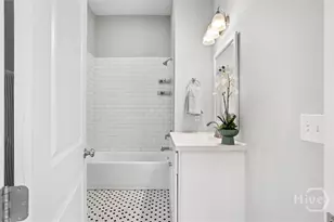 311 W 39th St, Savannah, GA 31401 - Photo 26