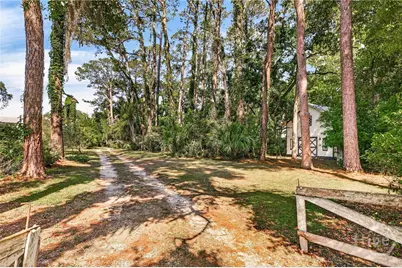 289 Center Drive, Savannah, GA 31406 - Photo 2