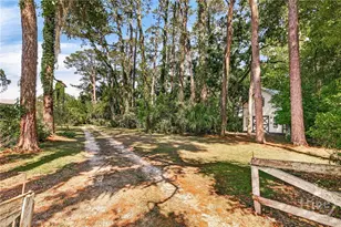 289 Center Dr, Savannah, GA 31406 - Photo 2