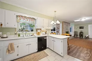 384 Hunt Dr, Savannah, GA 31406 - Photo 12