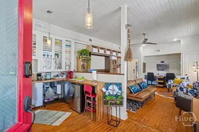 341 E Broad Street, Savannah, GA 31401 - Photo 10
