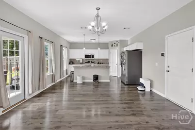 217 W W Winn Avenue, Hinesville, GA 31313 - Photo 12