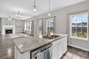 217 W W Winn Ave, Hinesville, GA 31313 - Photo 18