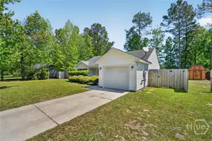 102 Sand Pine Ct, Springfield, GA 31329 - Photo 2
