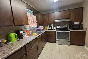 219 Surrey Rd, Hinesville, GA 31313 - Photo 10