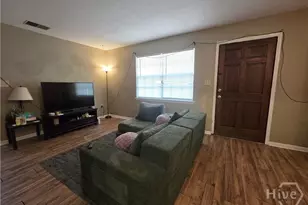 219 Surrey Rd, Hinesville, GA 31313 - Photo 6