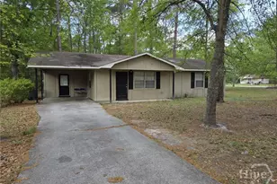 219 Surrey Rd, Hinesville, GA 31313 - Photo 2
