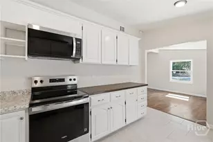 821 Walthour Rd, Savannah, GA 31410 - Photo 12