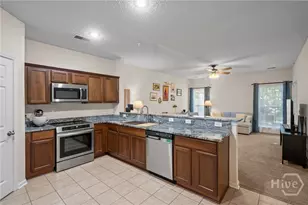 52 Falkland Ave, Savannah, GA 31407 - Photo 6