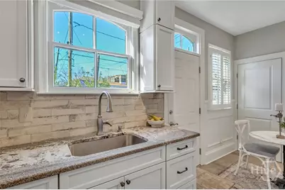 621 Tattnall Street, Savannah, GA 31401 - Photo 28