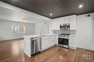 3211 Bull St, Savannah, GA 31405 - Photo 8