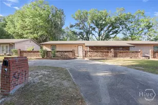 128 Cherokee Cir, Hinesville, GA 31313 - Photo 2