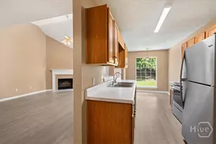 420 Laurel Hill Cir, Richmond Hill, GA 31324 - Photo 8