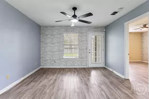 211 E Edgewater Rd, Savannah, GA 31406 - Photo 6