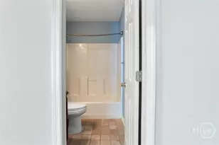 211 E Edgewater Rd, Savannah, GA 31406 - Photo 12