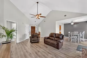 126 Teal Lake Dr, Richmond Hill, GA 31324 - Photo 6