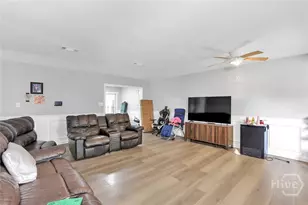 132 Cherokee Cir, Hinesville, GA 31313 - Photo 6