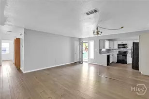 134 Cherokee Cir, Hinesville, GA 31313 - Photo 4