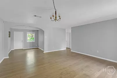 134 Cherokee Cir, Hinesville, GA 31313 - Photo 6
