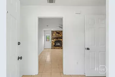 761 Robin Hood Drive, Hinesville, GA 31313 - Photo 2
