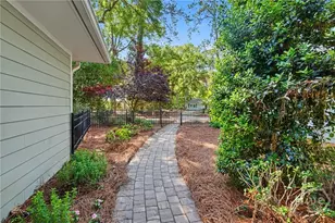2 Brooks Ln, Savannah, GA 31411 - Photo 6