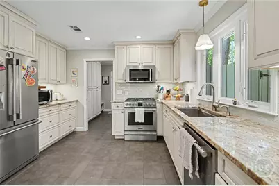 2 Brooks Lane, Savannah, GA 31411 - Photo 22