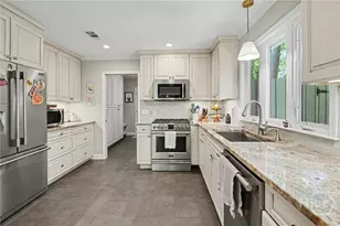 2 Brooks Ln, Savannah, GA 31411 - Photo 22