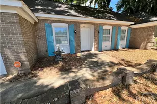 308 Wendy Hill Rd, Savannah, GA 31410 - Photo 2
