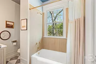 858 E 35th St, Savannah, GA 31401 - Photo 24