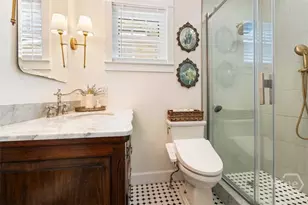 858 E 35th St, Savannah, GA 31401 - Photo 16