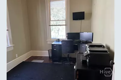 107 W 37th Street, Savannah, GA 31401 - Photo 14