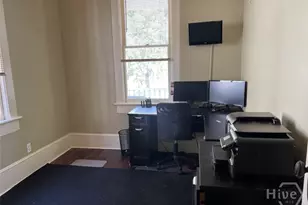 107 W 37th St, Savannah, GA 31401 - Photo 14