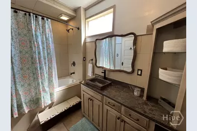 107 W 37th Street, Savannah, GA 31401 - Photo 8